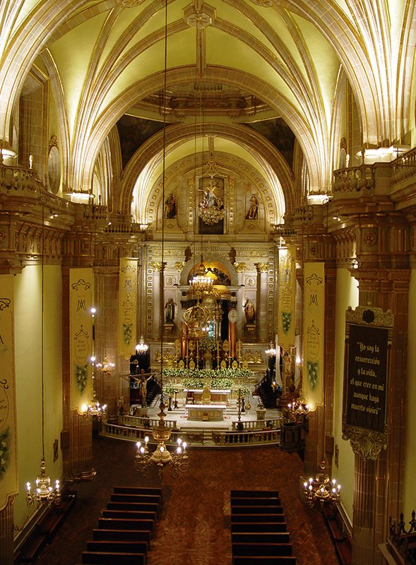 Interior de la basílica de San Juan de los Lagos